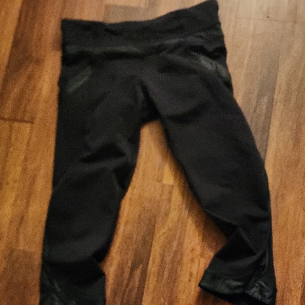 Black Athletic Capri Pants lululemon